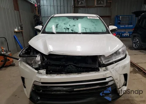 2018 Toyota Highlander Le from USA, damaged, VIN 5TDBZRFHXJS886973